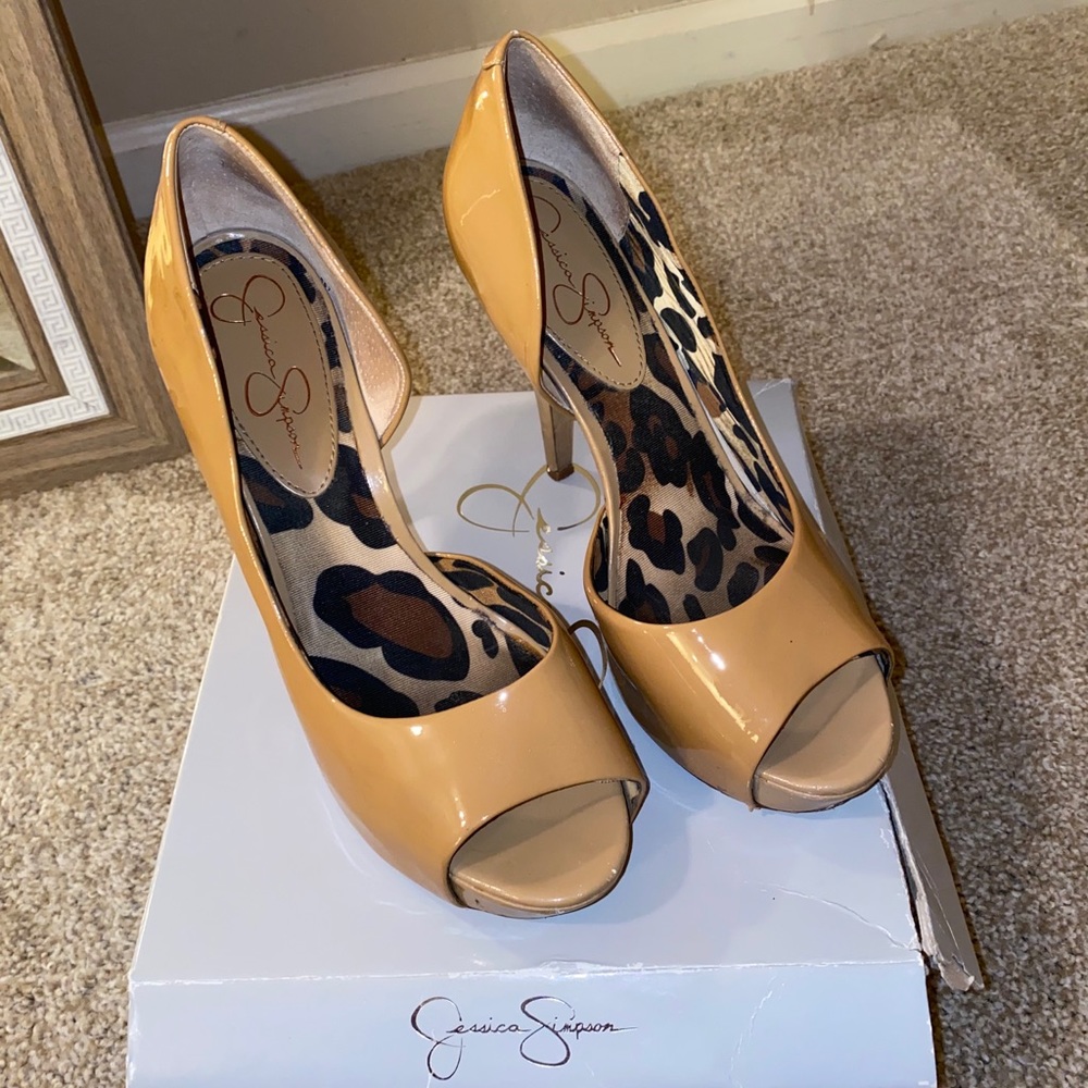 Jessica Simpson Acadia PeepToe heels Size 9.0